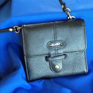 Buxton NWOT genuine leather crossbody bag